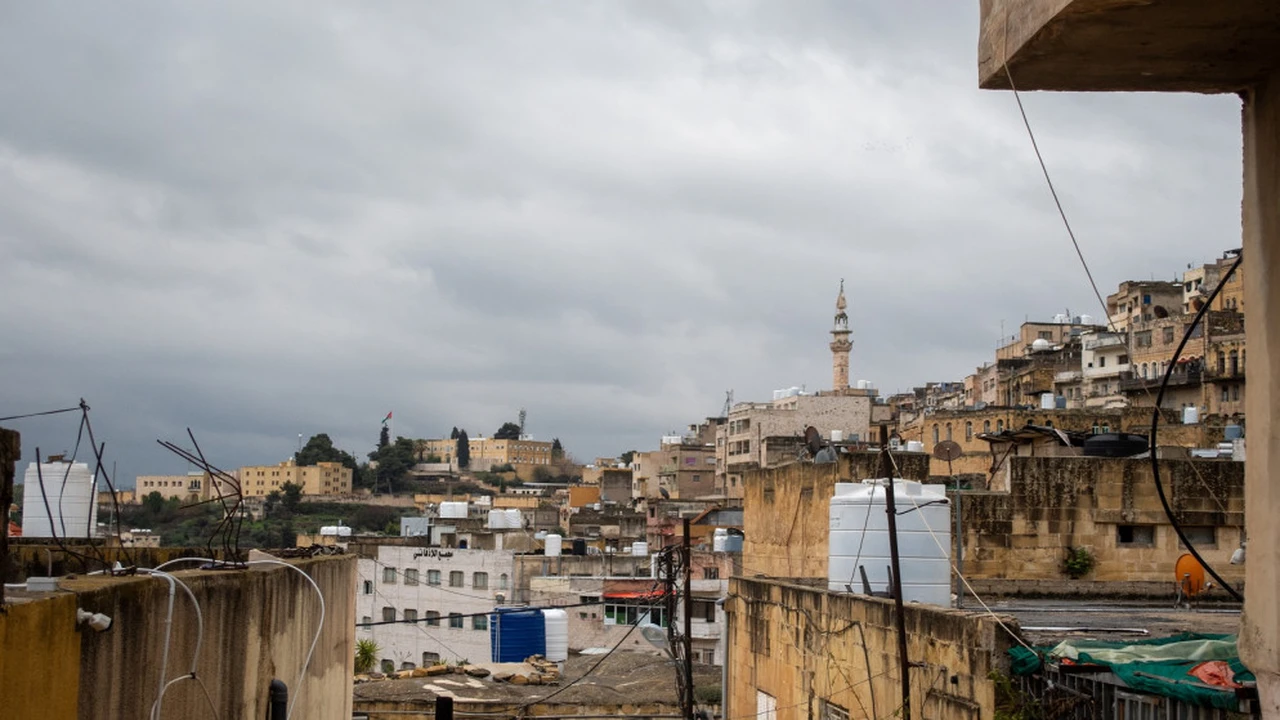 تأثر المملكة بكتلة هوائية باردة يصحبه زخات مطرية متفرقة يوم الأحد المقبل